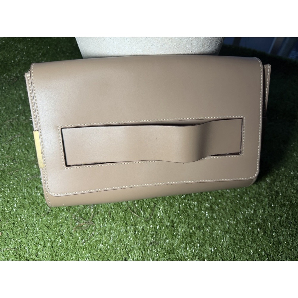 Alberta Di Canio Italian Leather Clutch Beige Taupe Gold Hardware Made In Italy - Picture 8 of 9